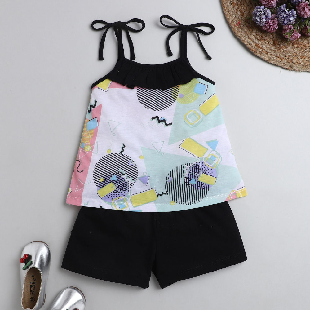 

features material 100 polyester the actual product may differ slightly