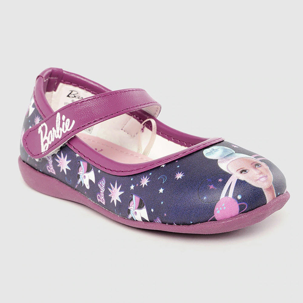 

features upper material synthetic sole material tpr the actual product