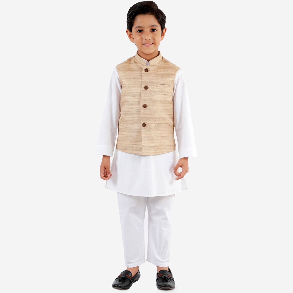 

features material silk the actual product may differ slightly in