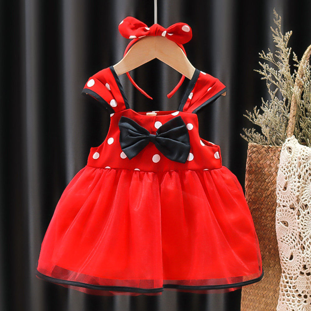 

features material 100 polyester the actual product may differ slightly