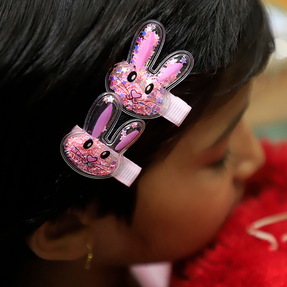 

baby pink bunny clip