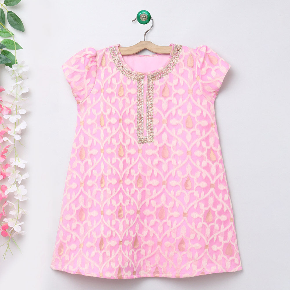 

features material cotton blend the actual product may differ slightly