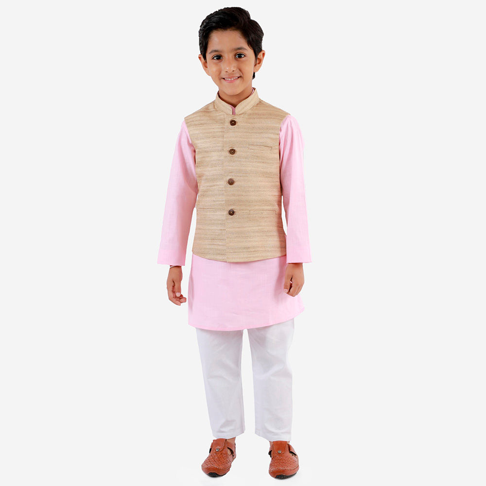 

features material silk the actual product may differ slightly in