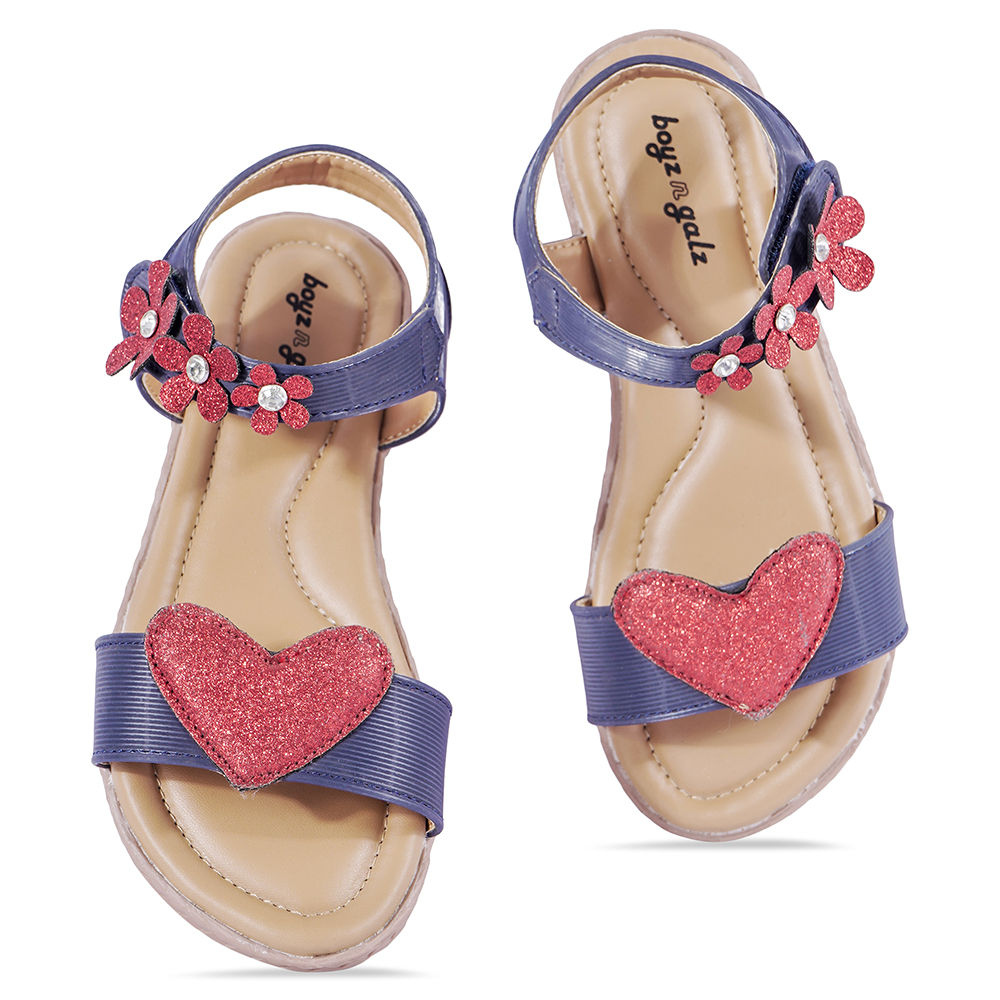 

features material synthetic leather the actual product may differ slightly