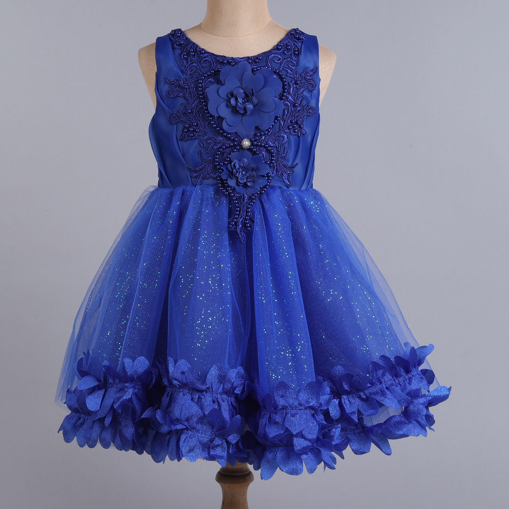 

features material 35 cotton and 65 polyester the actual product