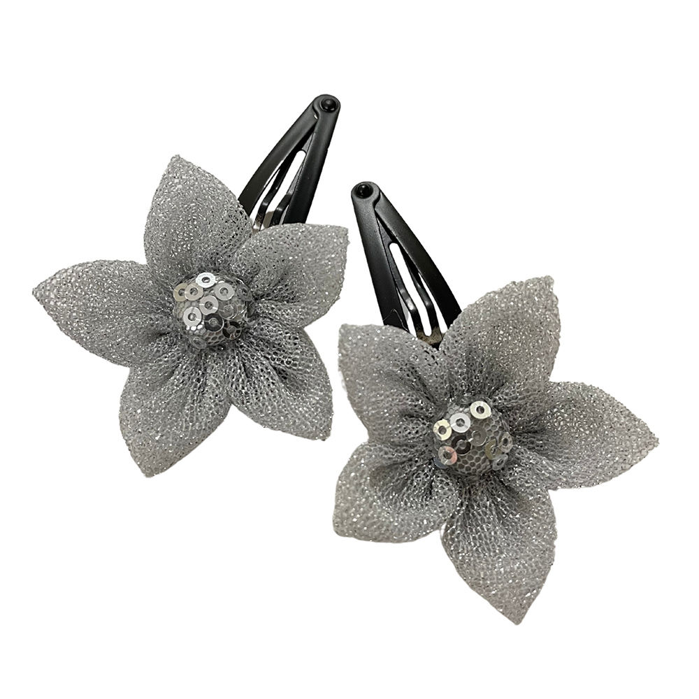

dress your little girl in this lovely accessories and make