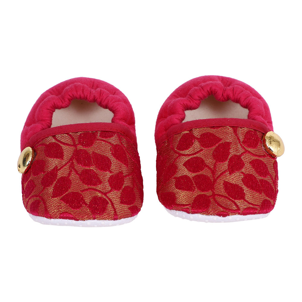 

features material cotton blend the actual product may differ slightly