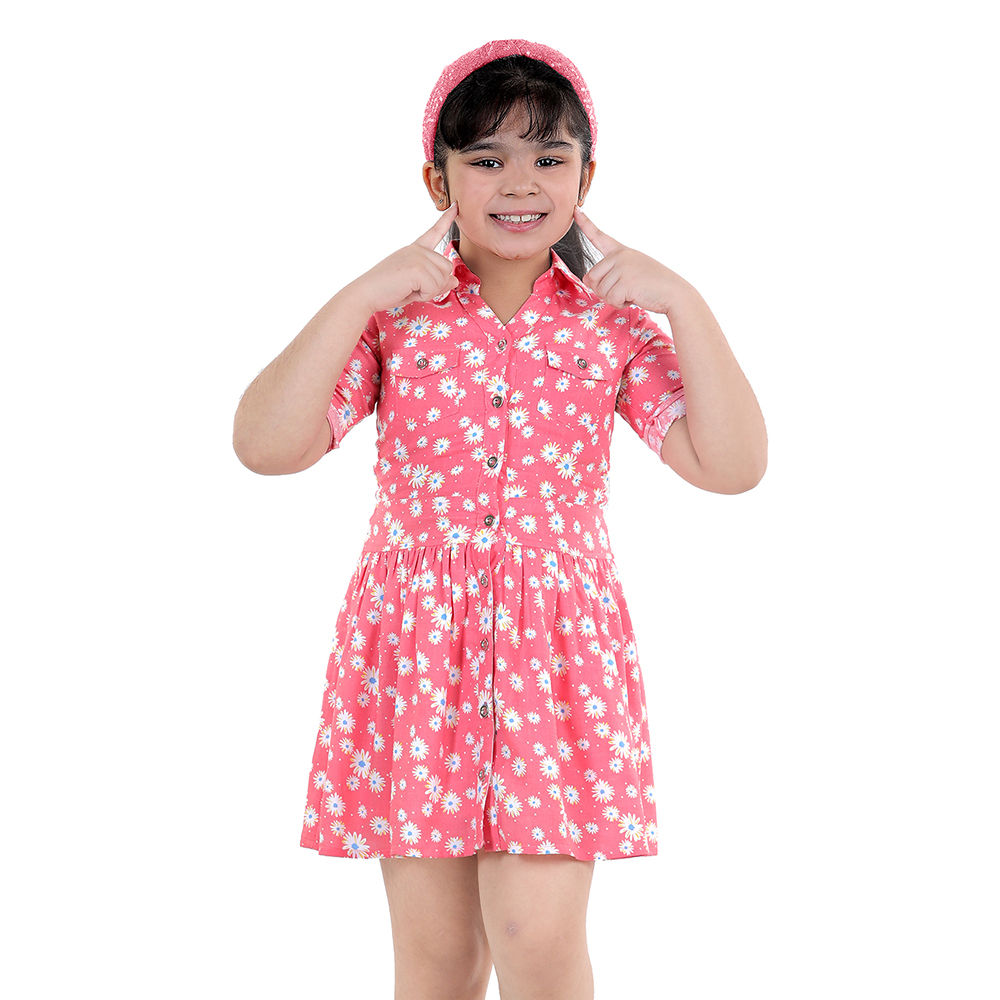 

features material 100 polyester the actual product may differ slightly