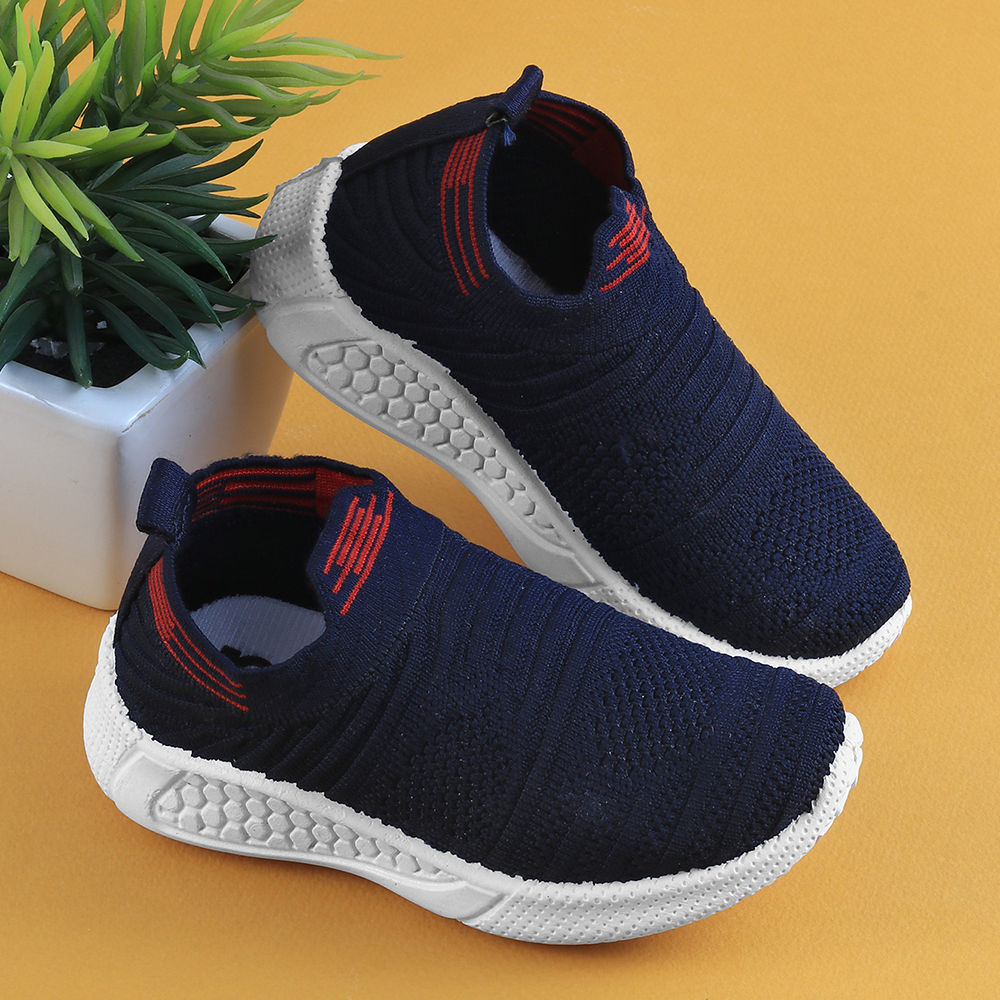 

footfun has comfortable and stylish kids footwear available in a