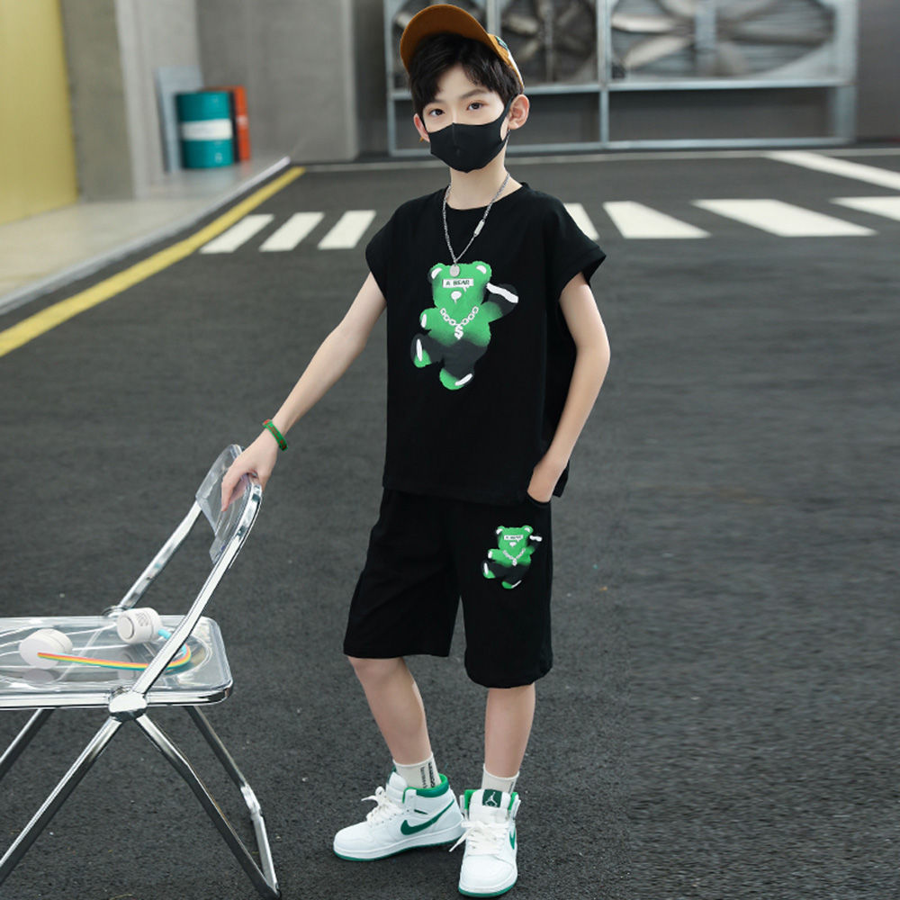 

features material 100 polyester the actual product may differ slightly