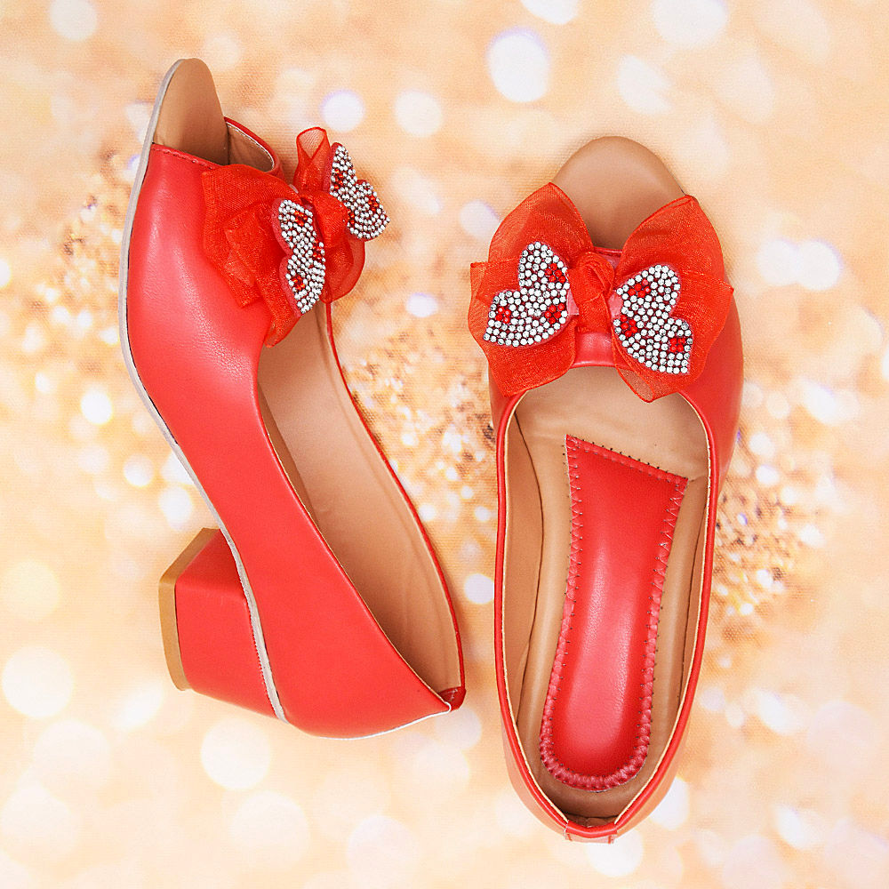 

features upper material 100 pu sole material 100 rubber the