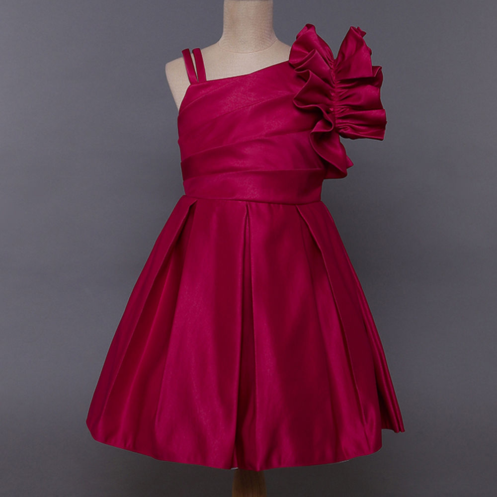 

features material polyester blend the actual product may differ slightly