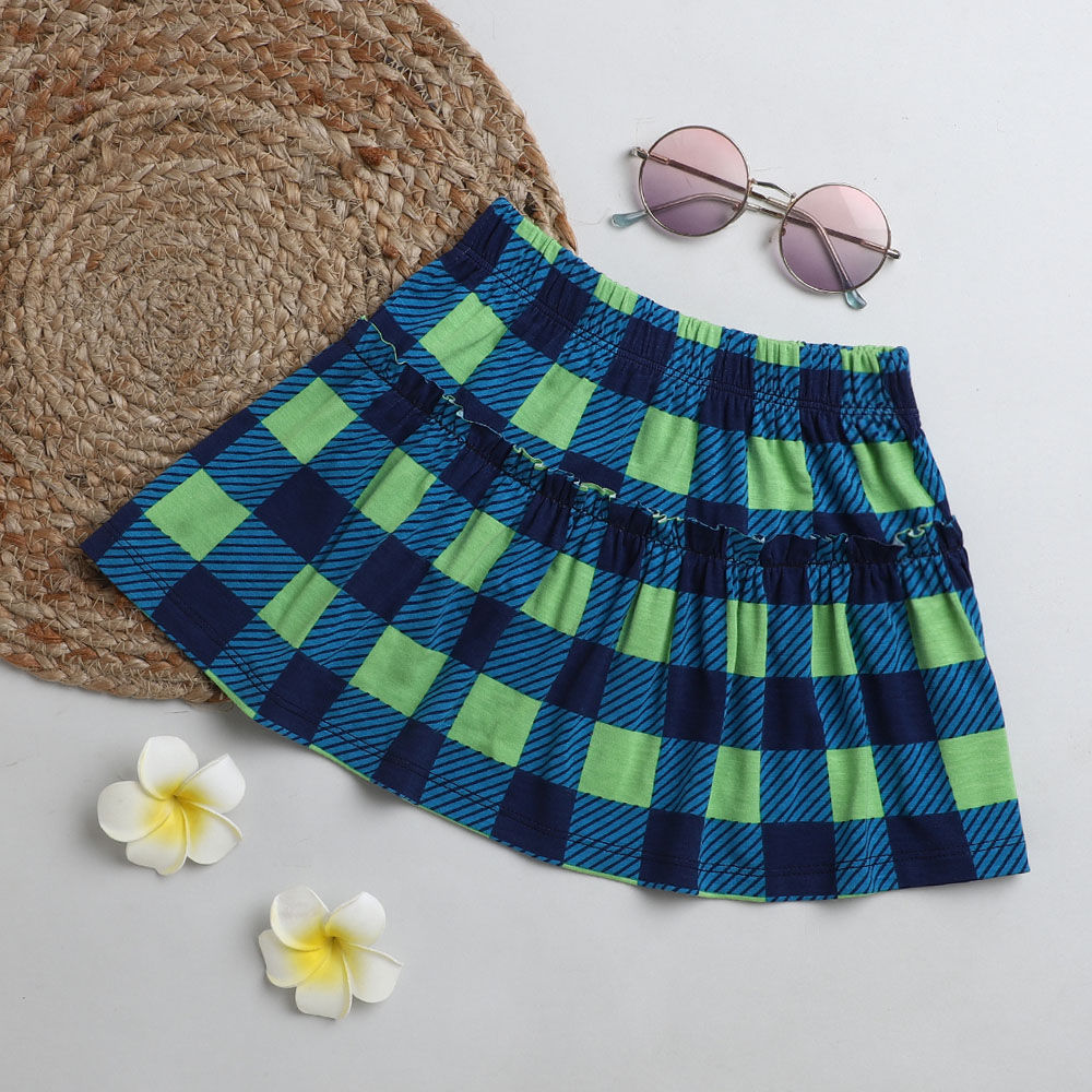 

features material 100 polyester blend the actual product may differ