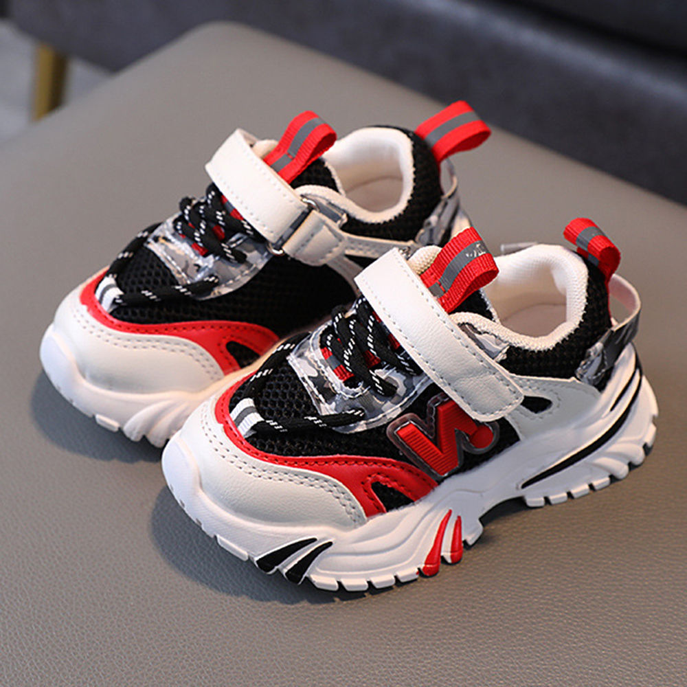 

features upper material synthetic sole material padded the actual product