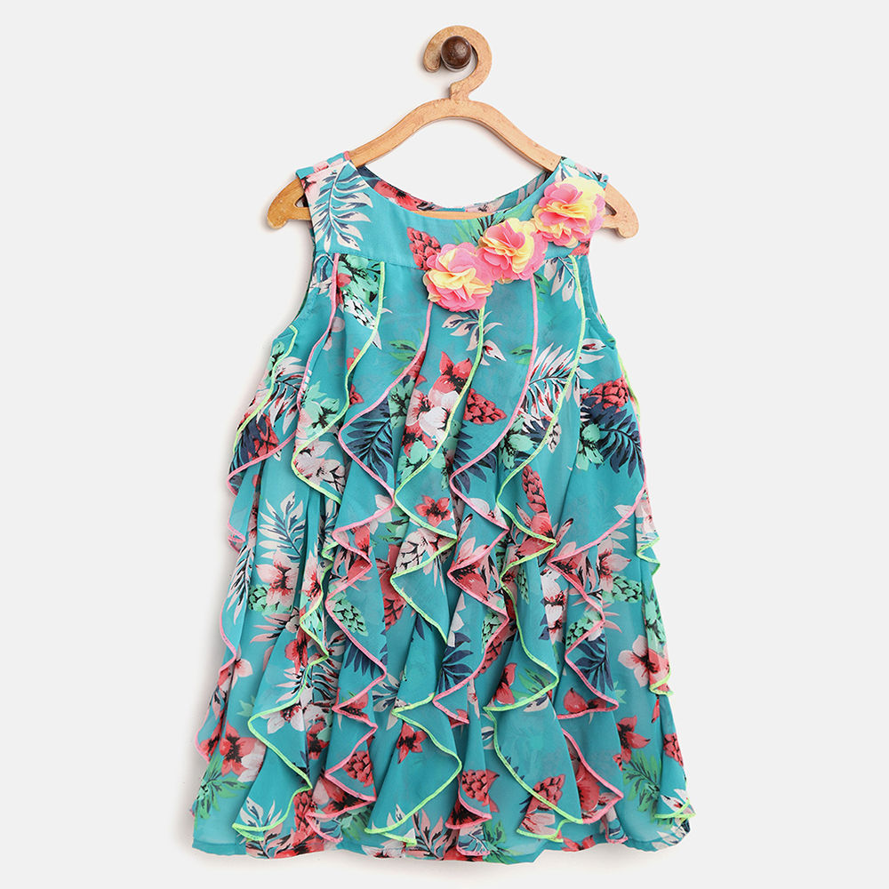 

features material 100 polyester the actual product may differ slightly