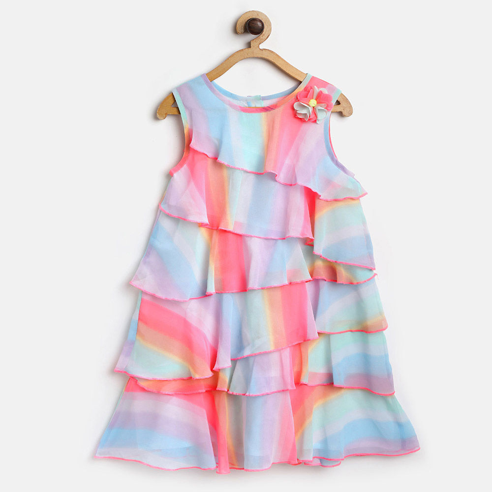 

features material 100 polyester the actual product may differ slightly