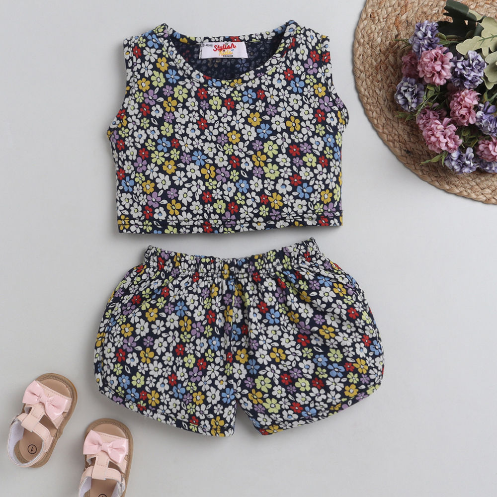 

features top material 100 cotton bottom material 100 cotton the