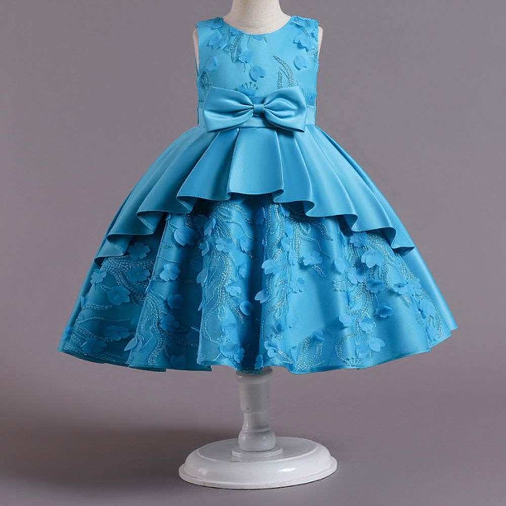 

features material 100 polyester the actual product may differ slightly