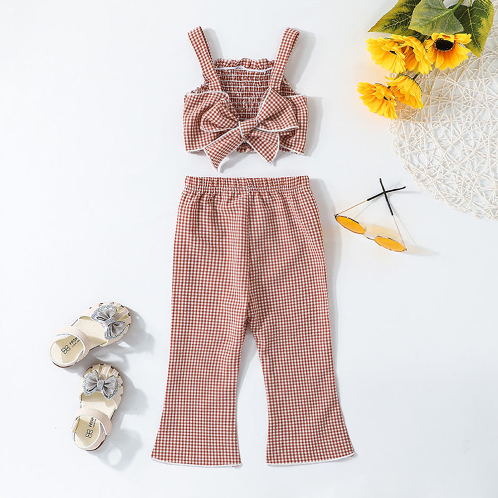 

features material 100 polyester the actual product may differ slightly