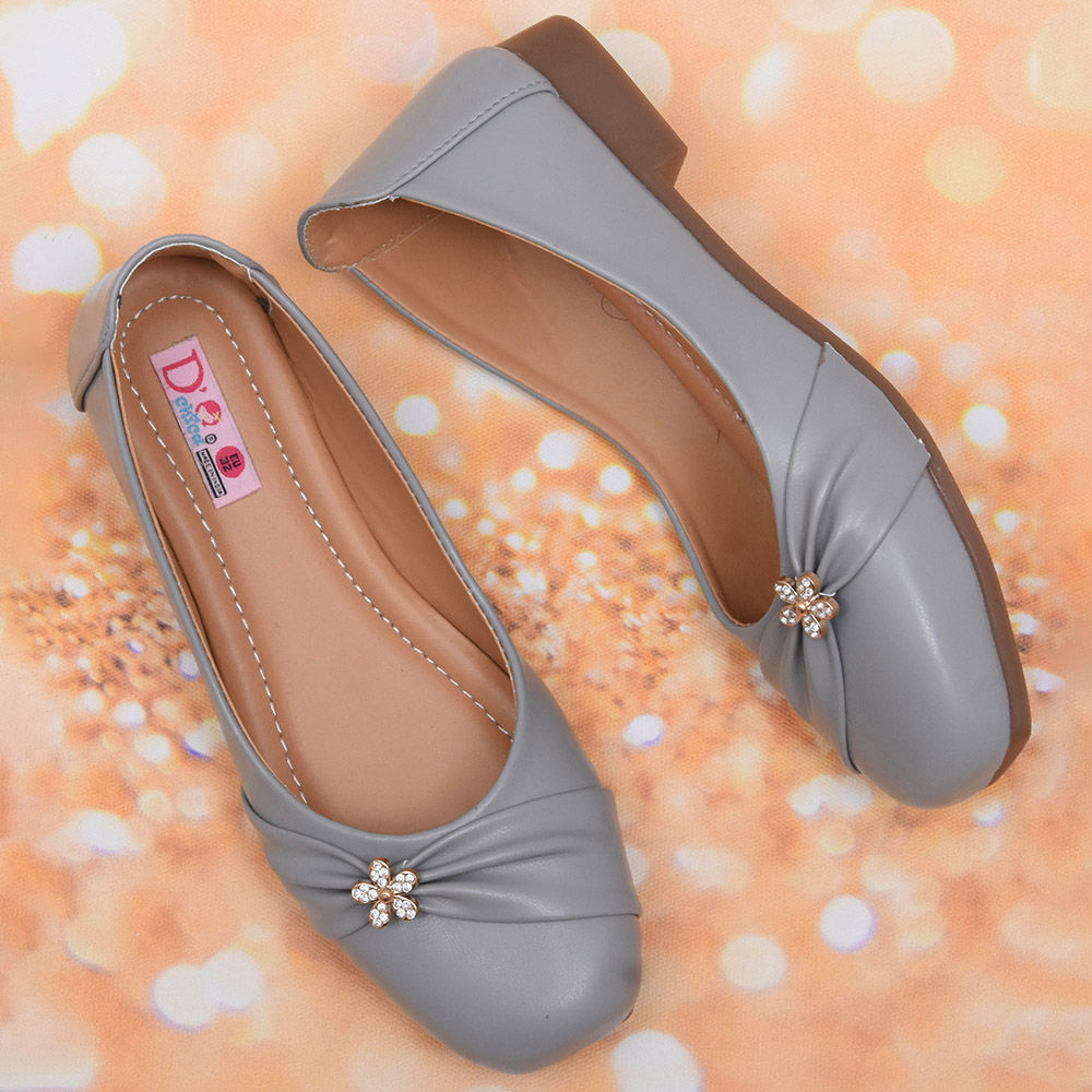 

features upper material 100 rubber sole material padded the actual