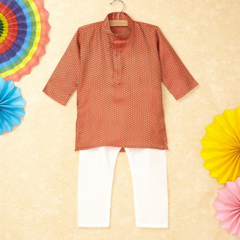 

features material silk the actual product may differ slightly in