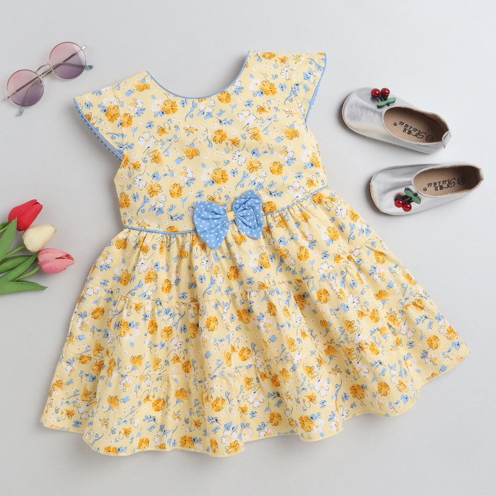 

features material 100 polyester the actual product may differ slightly