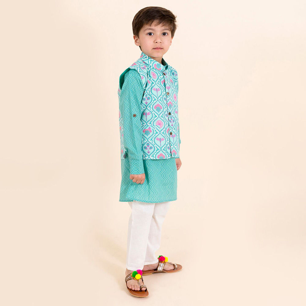 

features material 100 cotton the actual product may differ slightly