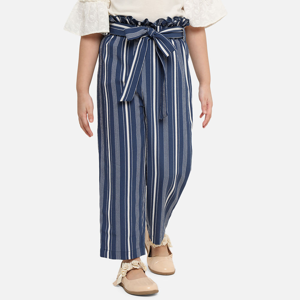

features material 100 polyester the actual product may differ slightly