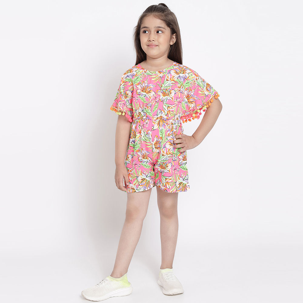 

features material 100 polyester the actual product may differ slightly