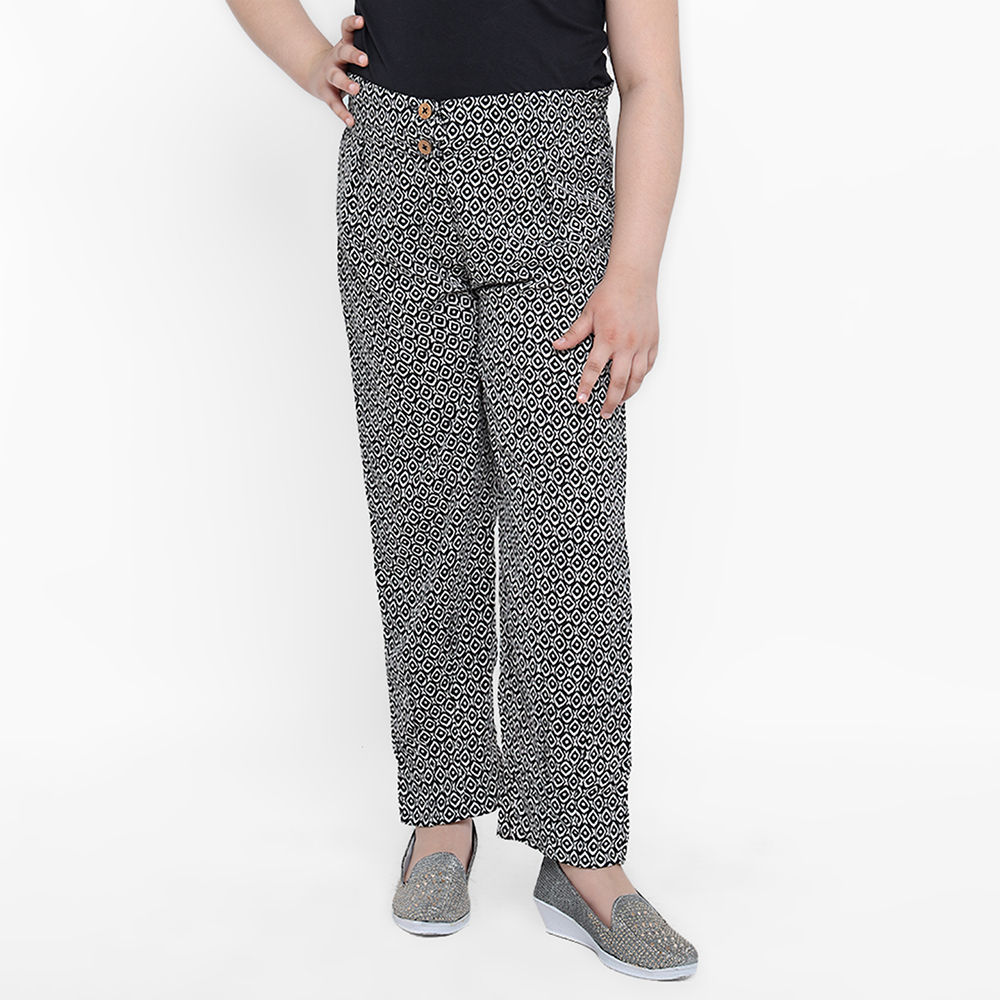 

features material 100 polyester the actual product may differ slightly