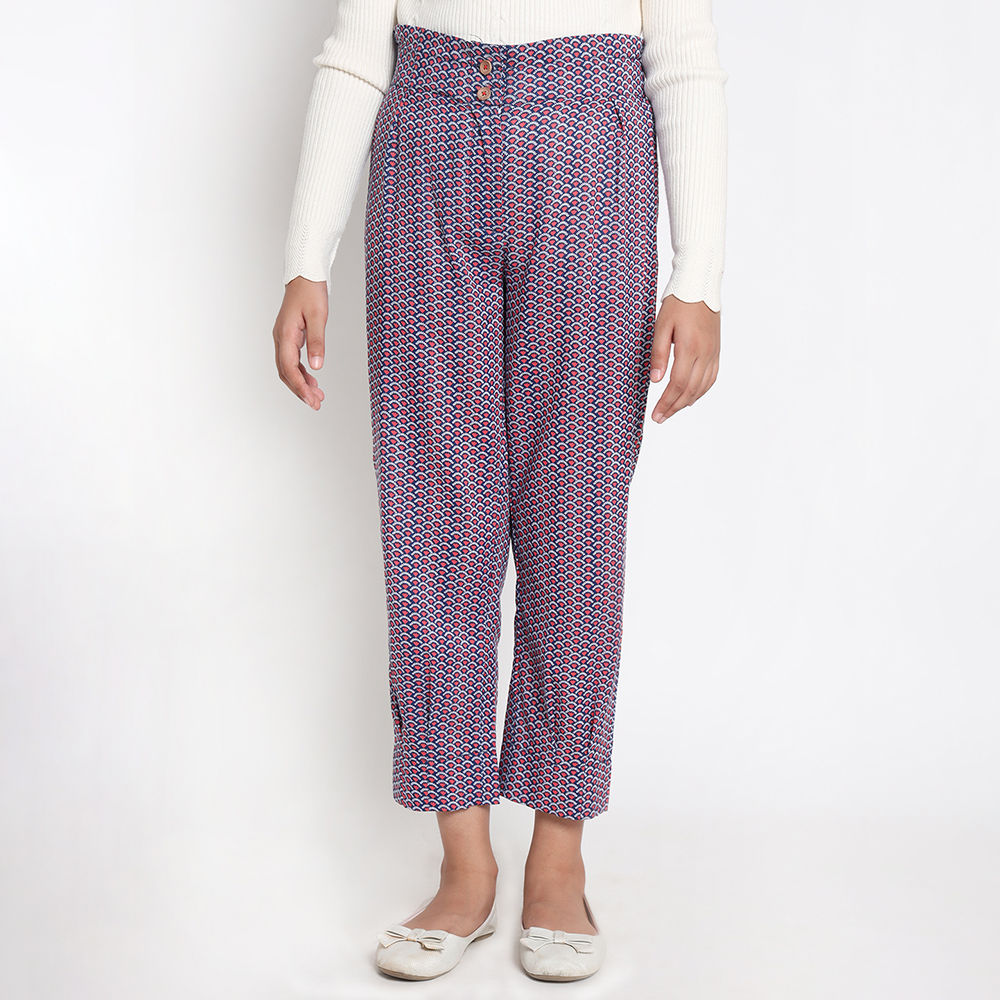 

features material 100 polyester the actual product may differ slightly