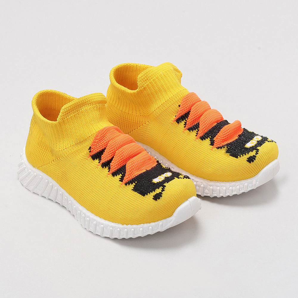 

features upper material slip ons mid sole material memory foam