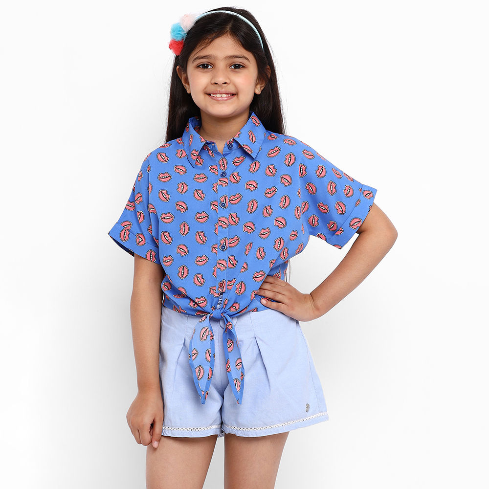 

features material 100 polyester the actual product may differ slightly