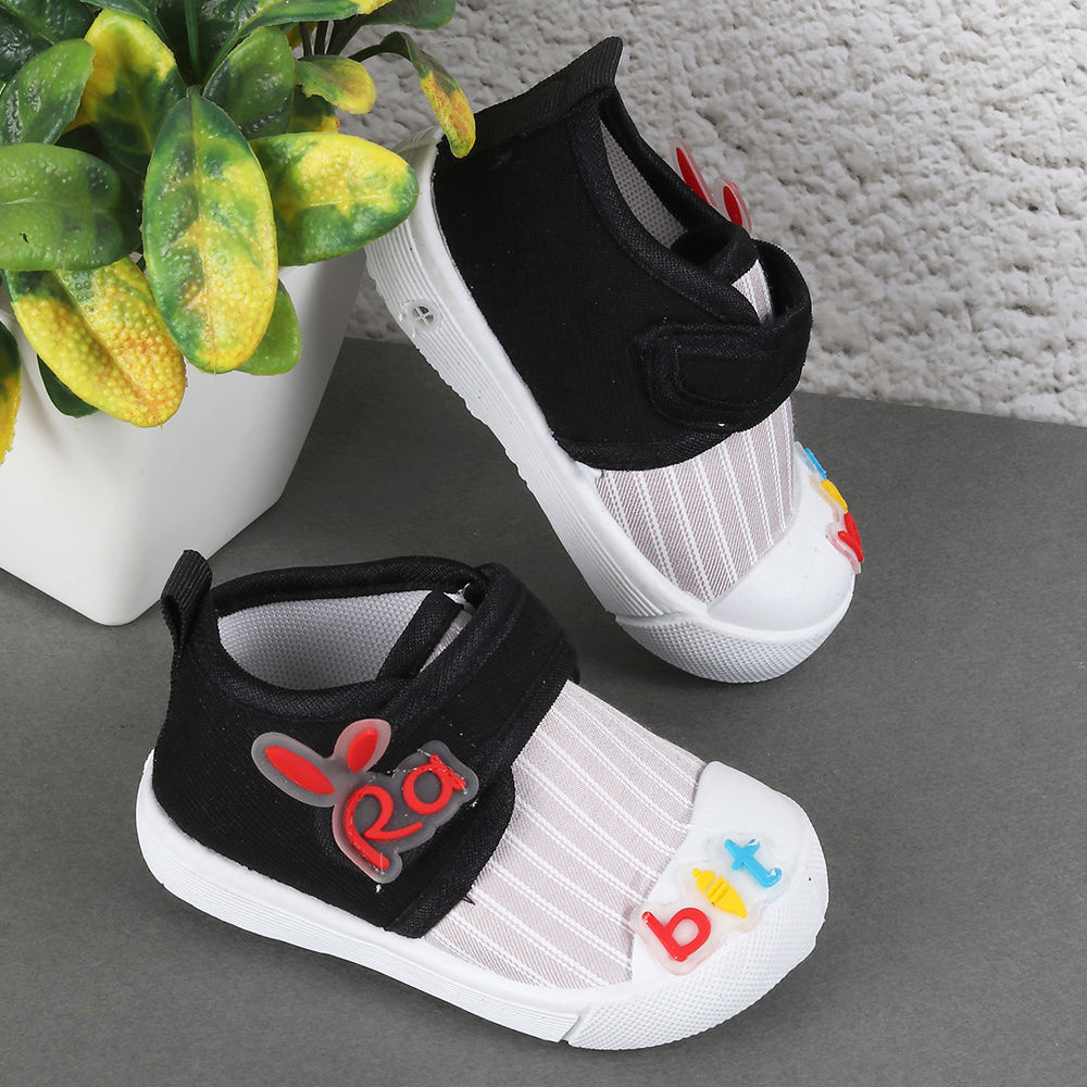 

features upper material 100 cotton sole material 100 padded the