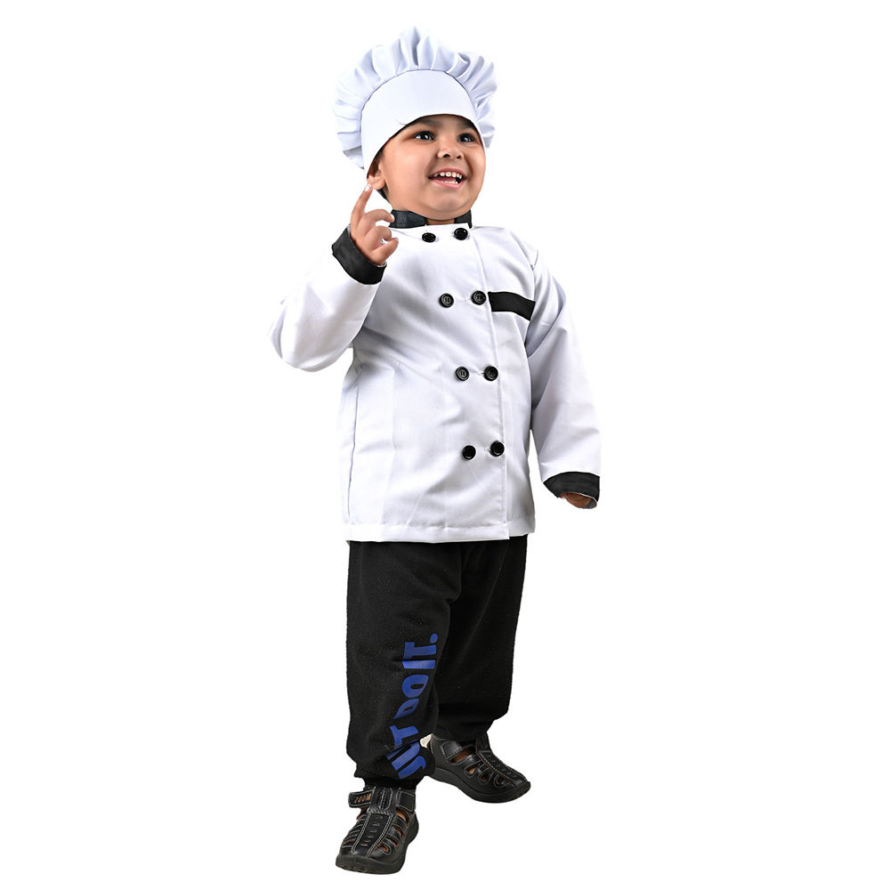 

here’s a costume with a bit of style and character