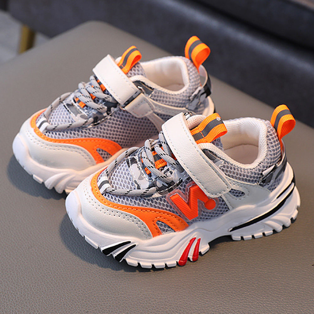 

features upper material synthetic sole material padded the actual product