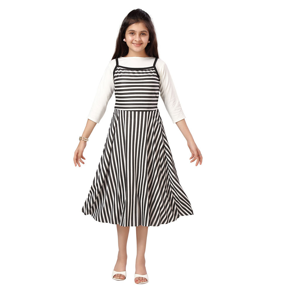 

features material cotton blend the actual product may differ slightly