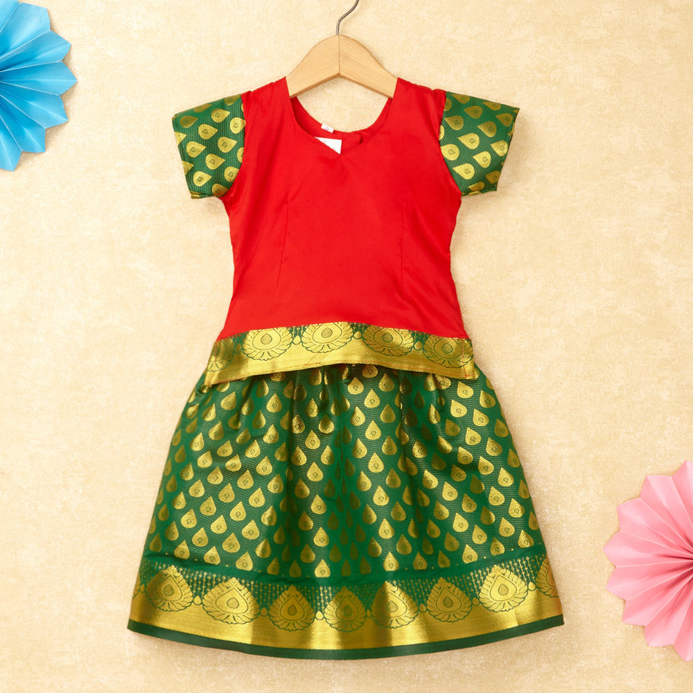 

features material 100 paper silk the actual product may differ