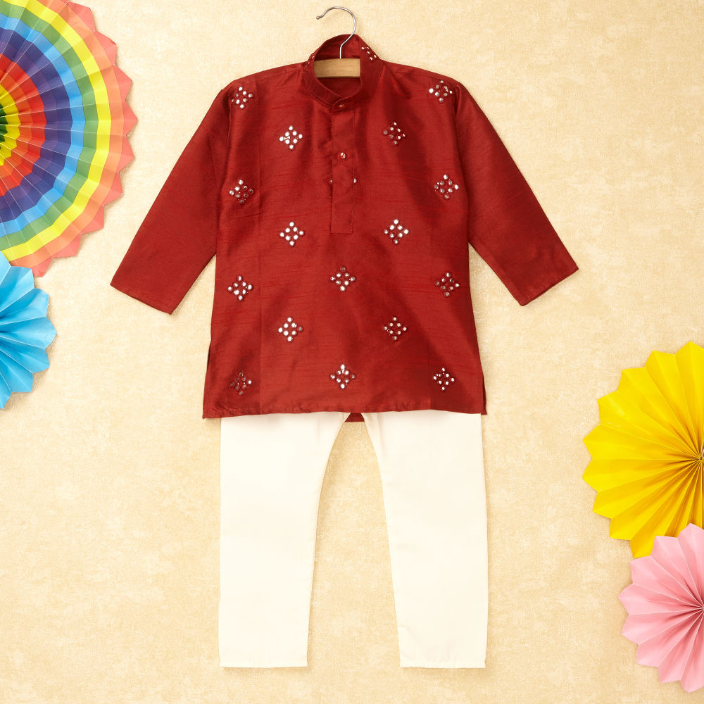 

features material silk the actual product may differ slightly in