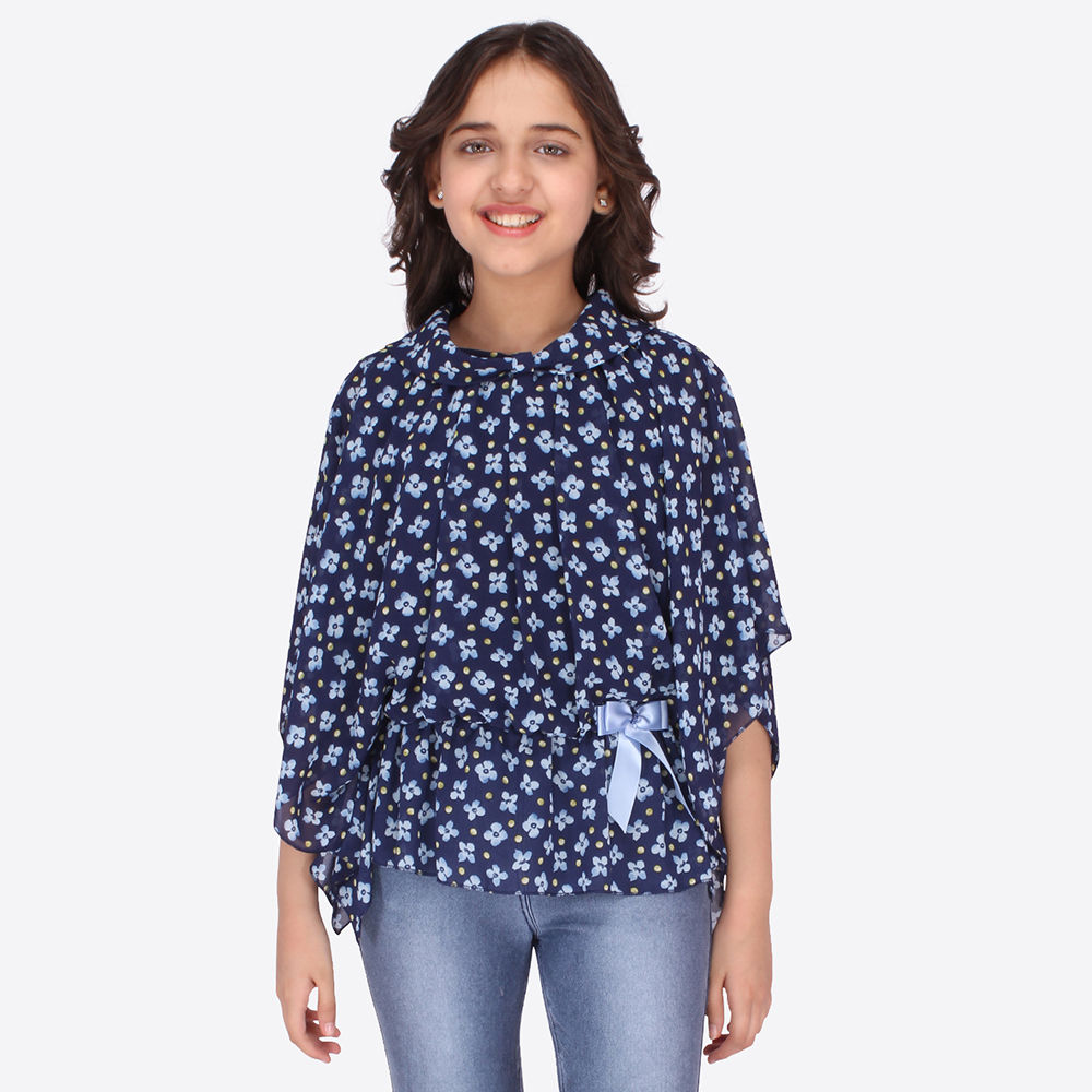 

features material 100 georgette the actual product may differ slightly