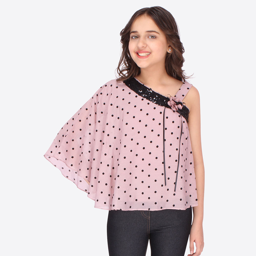 

features material 100 polyester the actual product may differ slightly