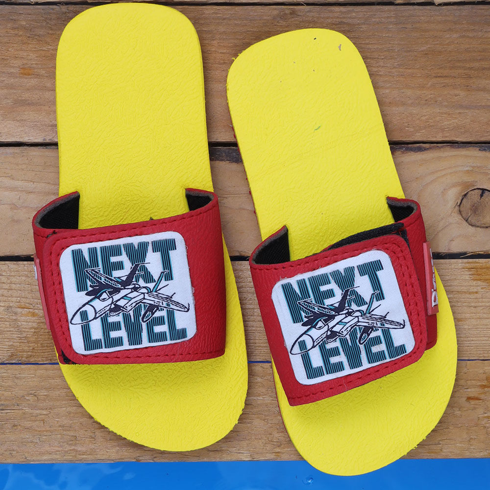 

features upper material 100 rubber sole material padded the actual
