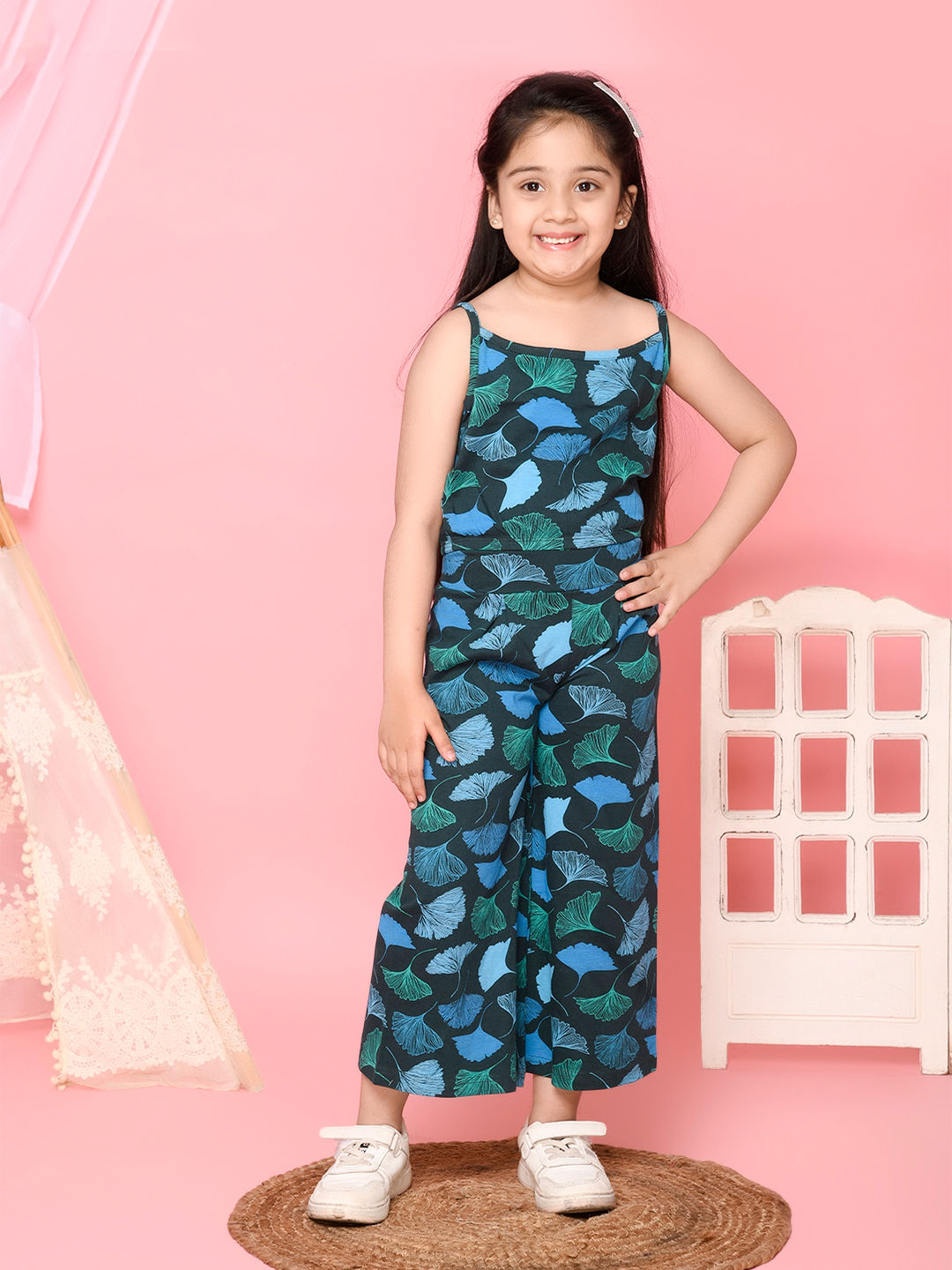 

features material 100 cotton the actual product may differ slightly