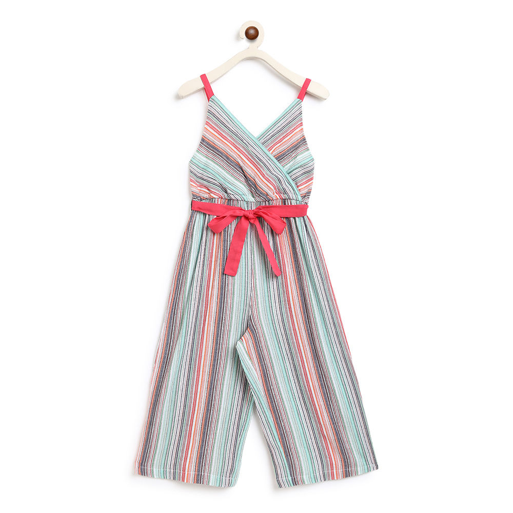

features material 100 polyester the actual product may differ slightly