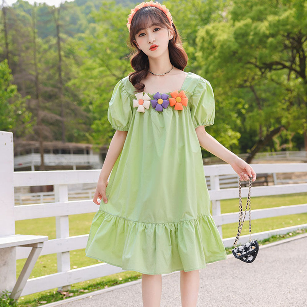 

features material 100 polyester the actual product may differ slightly