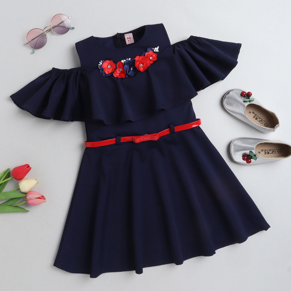 

features material 100 polyester the actual product may differ slightly