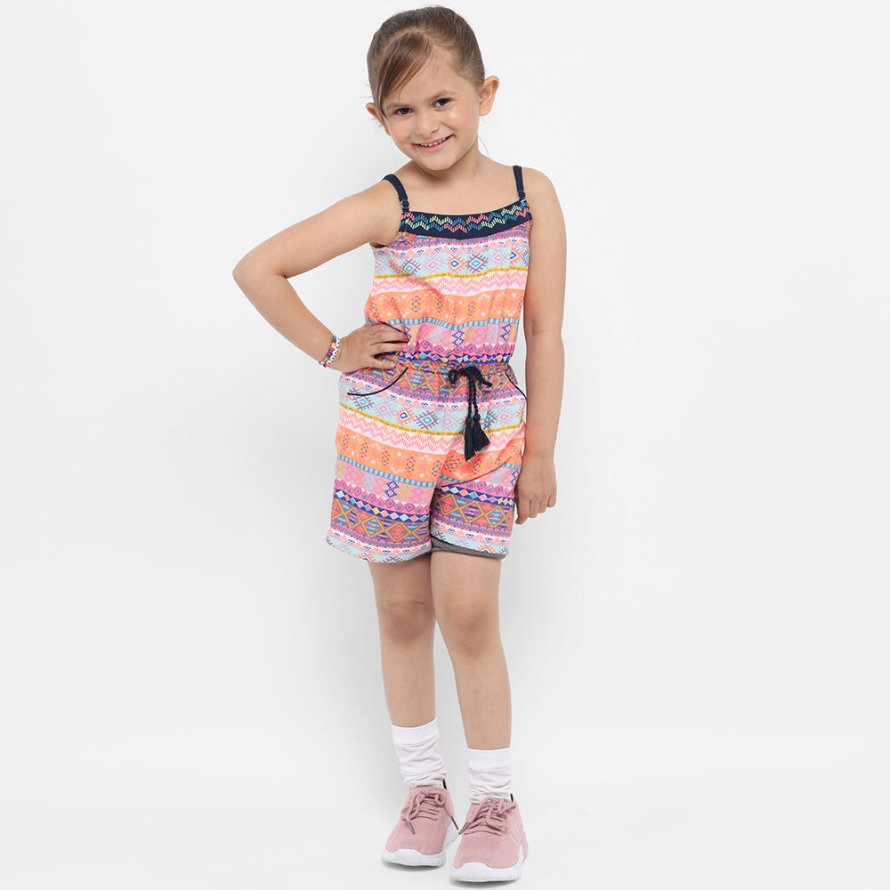 

features material 100 polyester the actual product may differ slightly