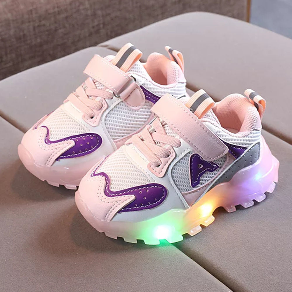 

features upper material synthetic sole material padded the actual product