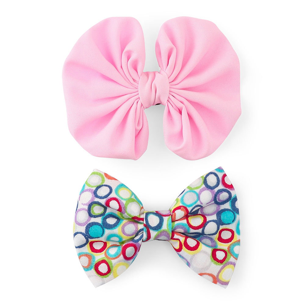 

sweet and simple handmade bows attached to alligator clips perfect