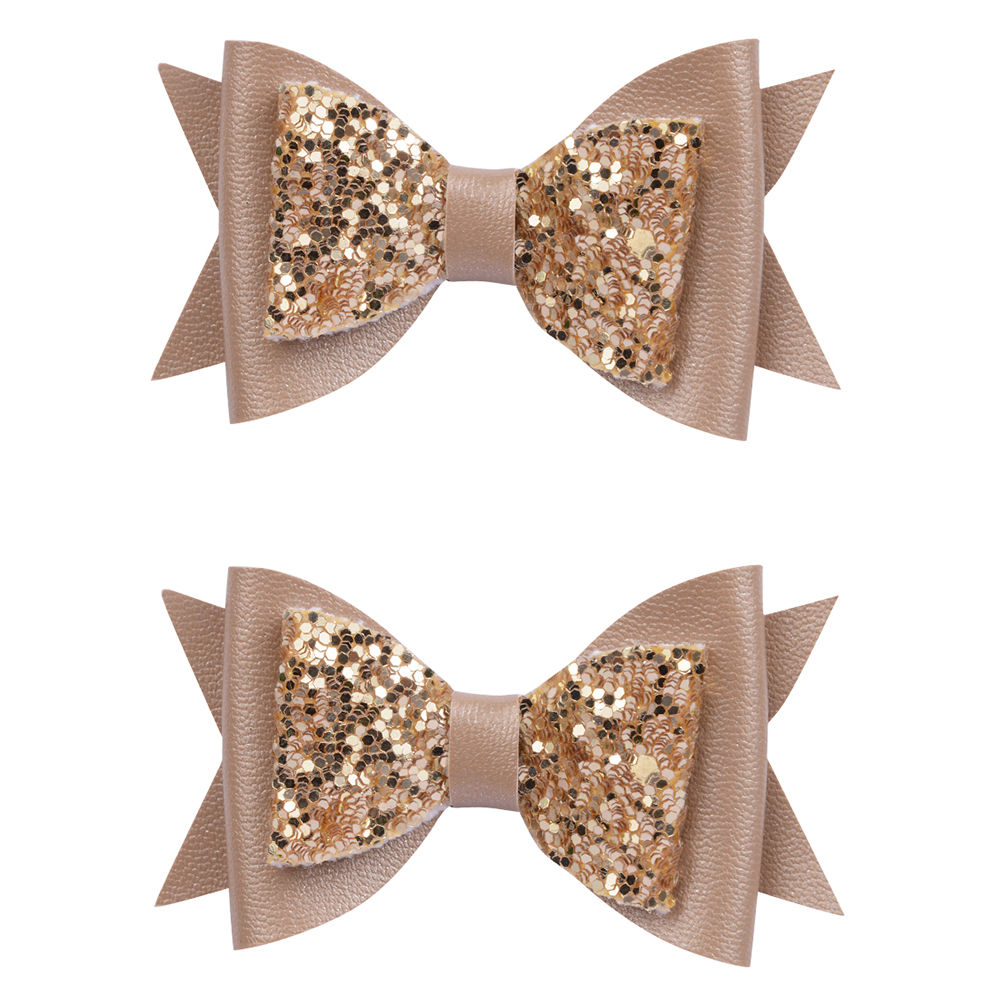 

dress your girl in this lovely accessories and make her